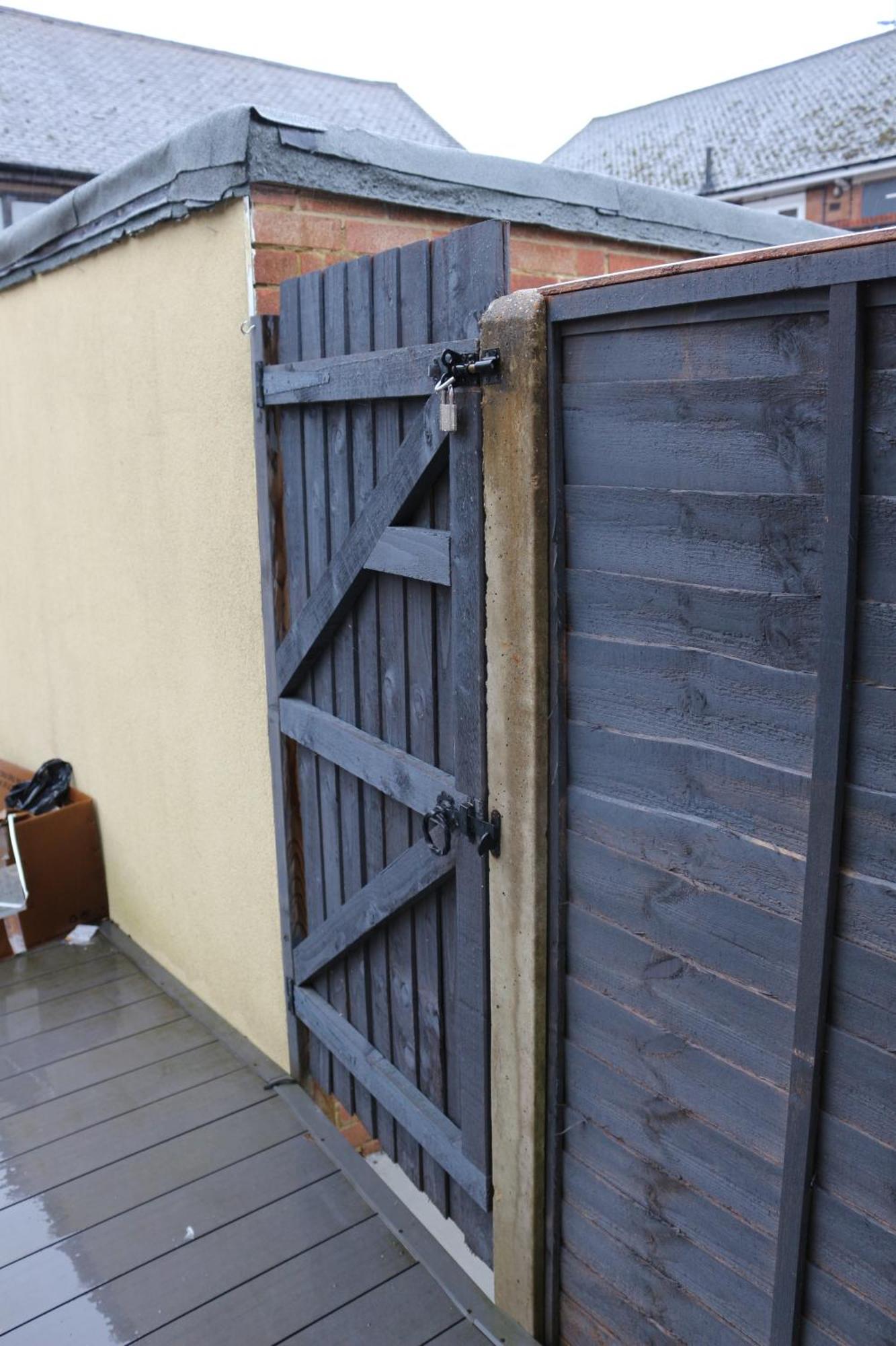 Self Contained, Double Bed Studio, Private Kitchen, Private Bath, Walking Distance To Harry Potter Watford  Kültér fotó
