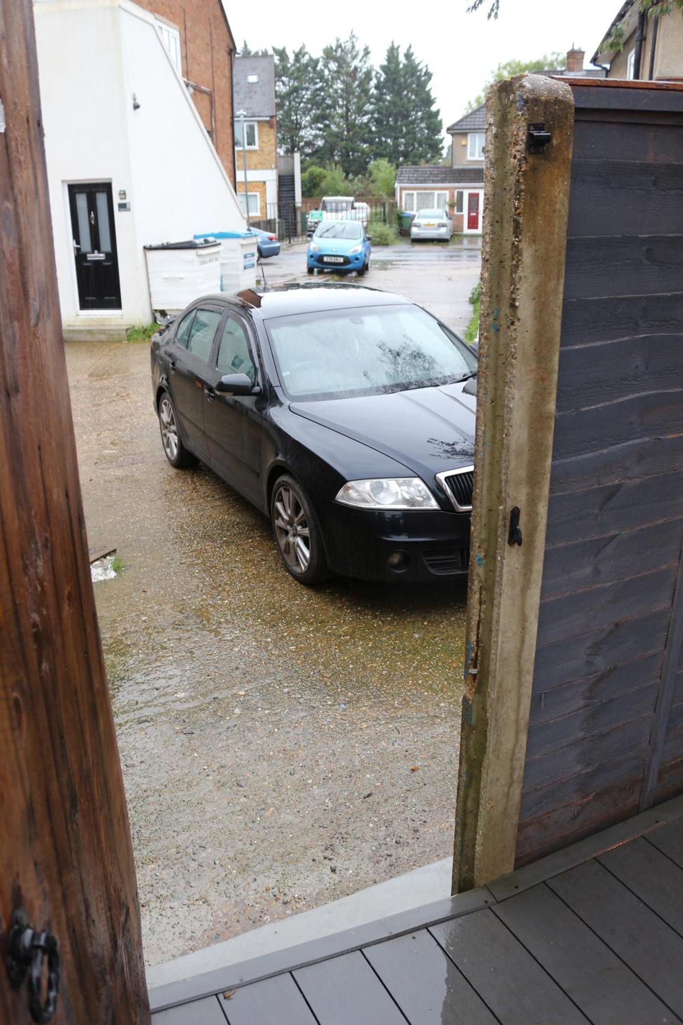 Self Contained, Double Bed Studio, Private Kitchen, Private Bath, Walking Distance To Harry Potter Watford  Kültér fotó